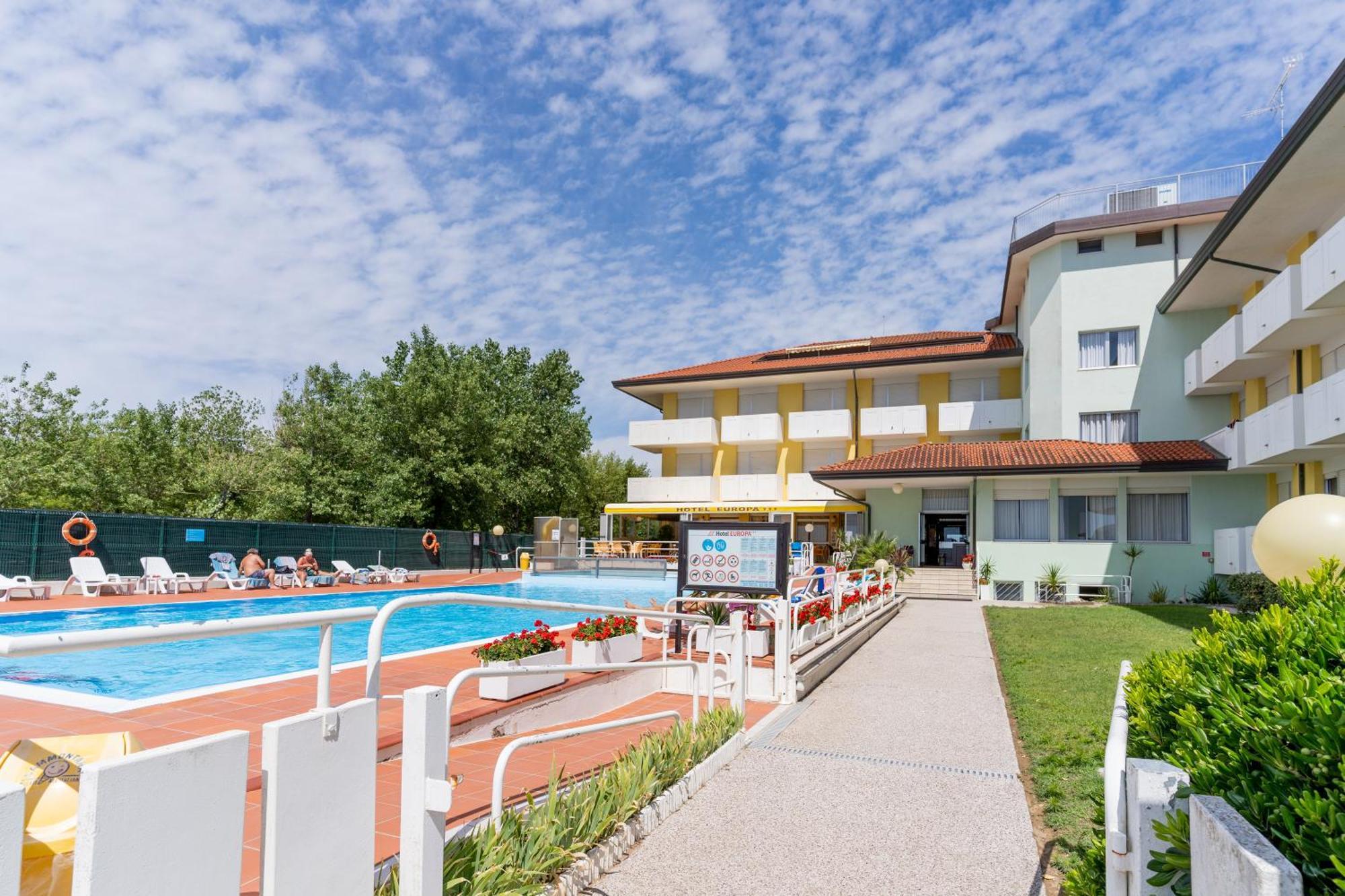 Hotel Europa Каорле Екстер'єр фото