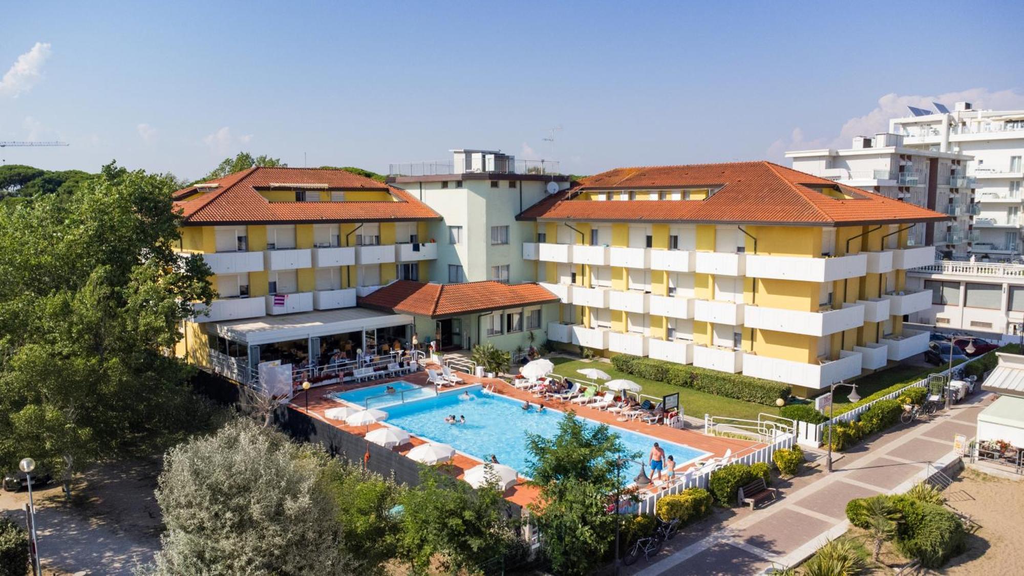 Hotel Europa Каорле Екстер'єр фото
